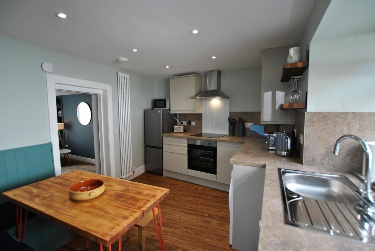 איינסטרטר Auld Fishers Catch- Homely Apartment Near The Sea מראה חיצוני תמונה
