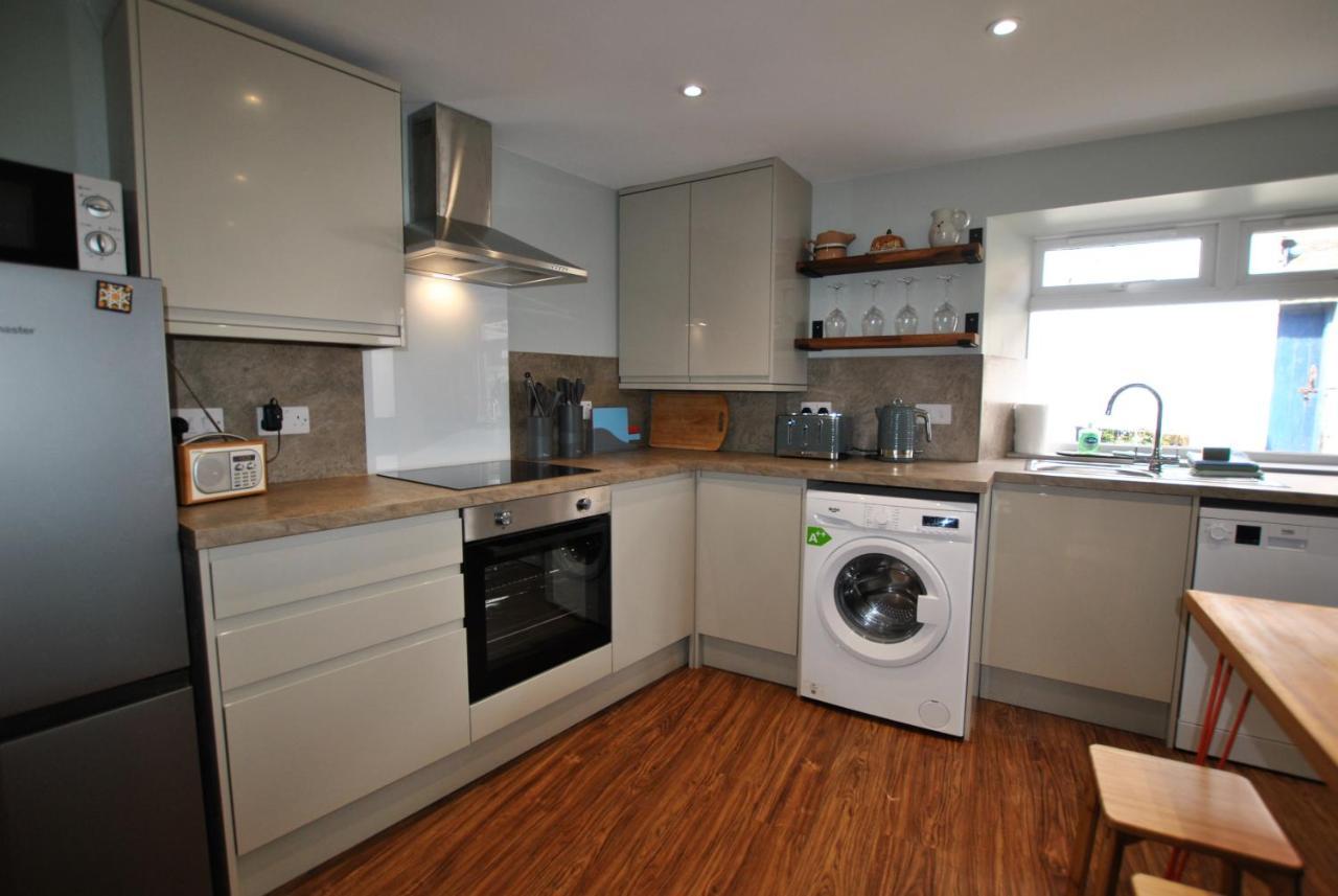 איינסטרטר Auld Fishers Catch- Homely Apartment Near The Sea מראה חיצוני תמונה